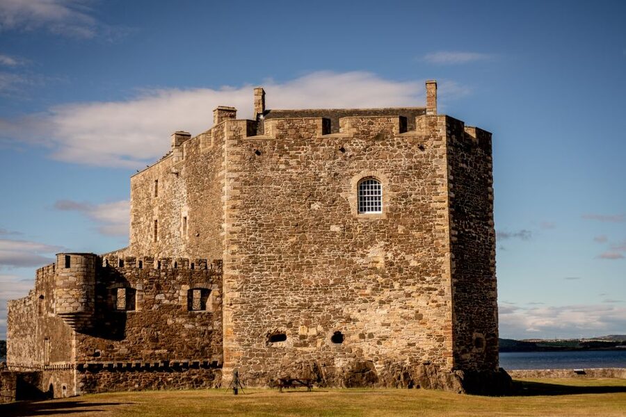 4-Day Outlander Trail From Edinburgh - Day 4: Falkland, Culross, and the castles of Outlander