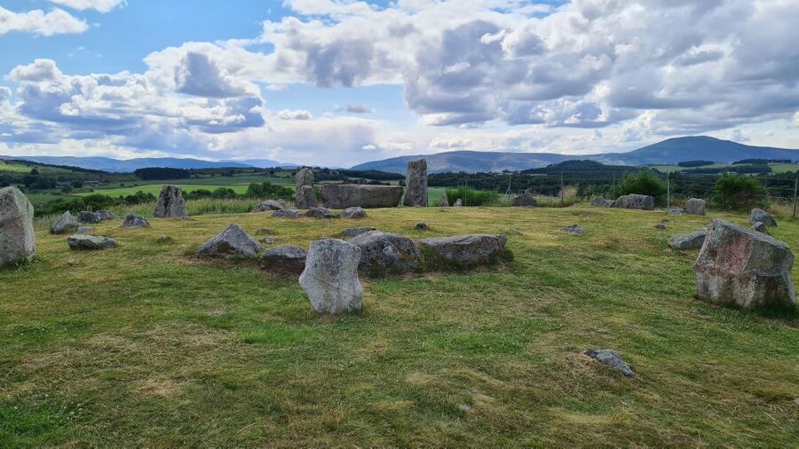 Aberdeen's Ancient Heritage and Folklore Tour - Dunnideer joins a castle ruin to an older hillfort