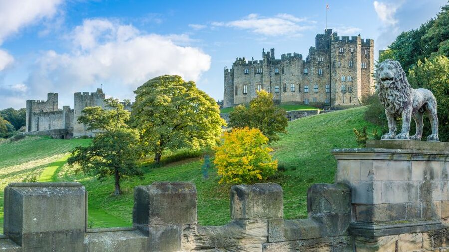 Alnwick Castle, Northumberland & Scottish Borders 1-Day Tour - Through the Scottish Borders and Border Reiver country