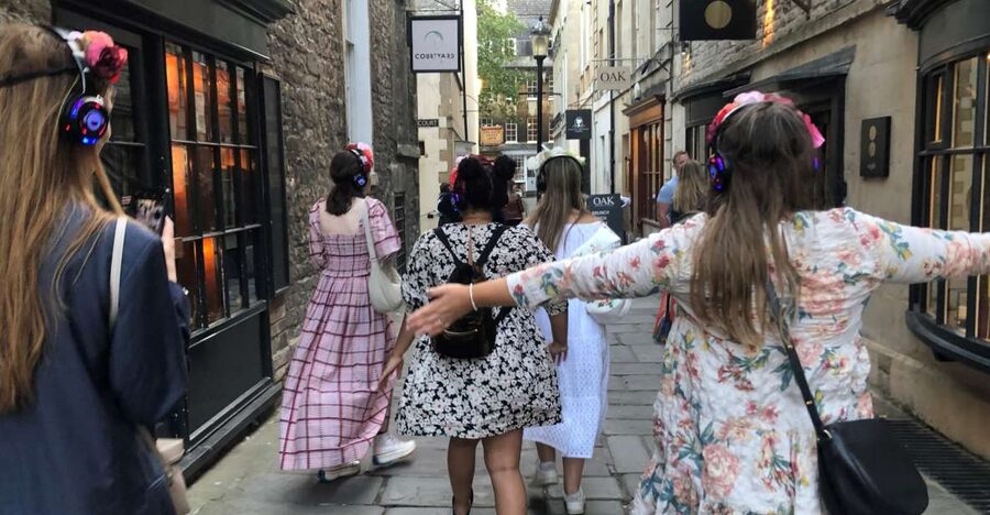 Bath: Bridgerton Filming Locations Walking Tour with Music - The guides make the difference