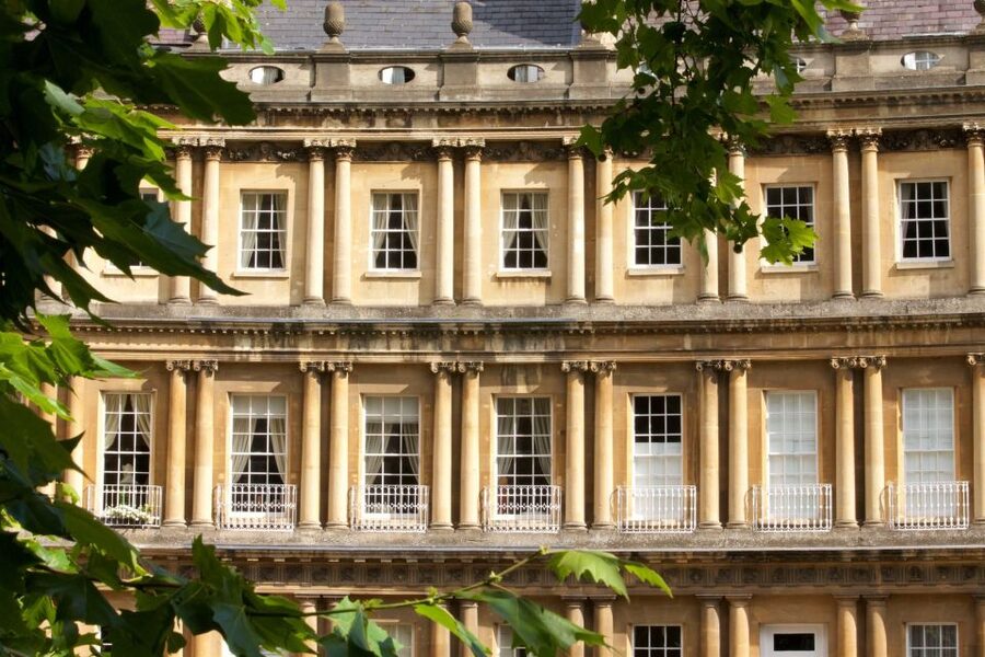 Bath: Guided Walking Tour - Guides who make the difference
