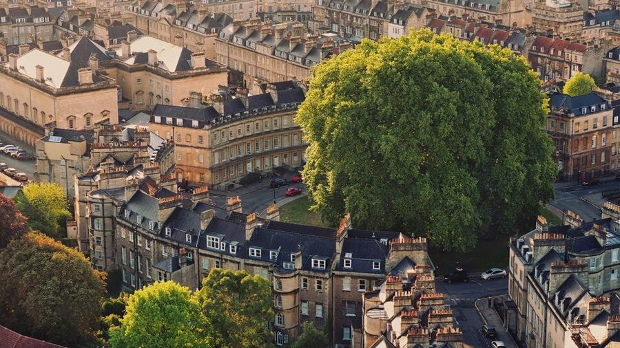 Bath: Private Walking Tour - A compact introduction to Bath’s long story