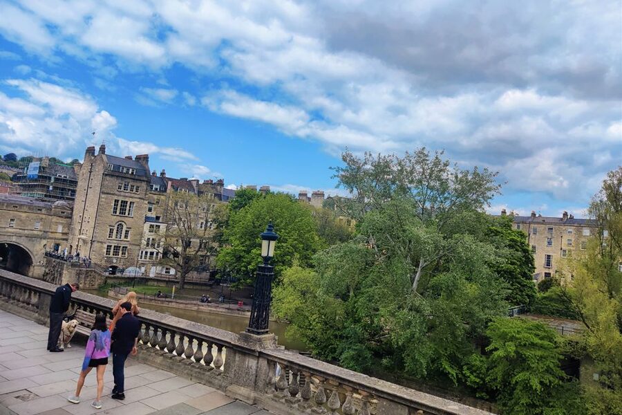 Bath: Tootbus Bath Discovery Hop-On Hop-Off Tour - Audio commentary, drivers, and the Tootbus app