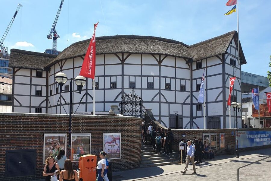 Booze, Brothels & the Bard: London's Bawdy Borough - Crossbones Garden and the Winchester Geese