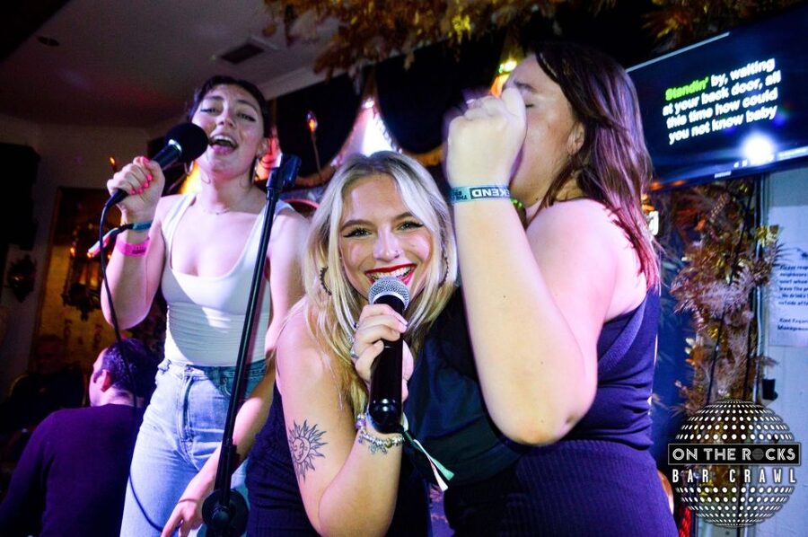 Brighton Bar Crawl: 5+ Venues, Free Shots, Free Club Entry - Four or five bars, then a club