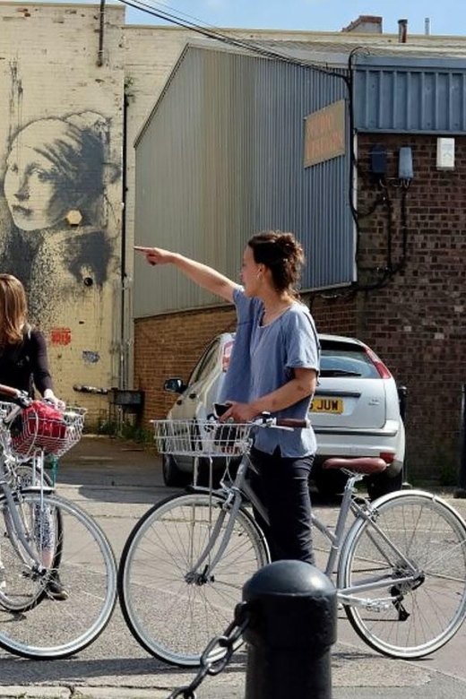 Bristol: The Best Of Bristol, Guided Bike Tour - Queen Square and the city’s changing story