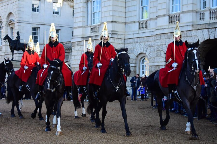 Buckingham Palace Visit and Changing of the Guard Tour - Entering Buckingham Palace’s State Rooms