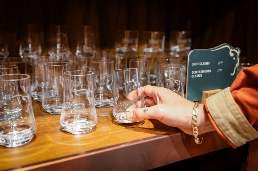 Buffalo Trace Distillery: Whiskey Tasting Experience - Sazerac Rye brings a sharper contrast
