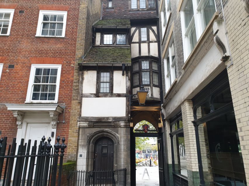 Burnings, Butchery & Black Death: London's Bloody Past - St Bartholomew the Great and the edge of old London