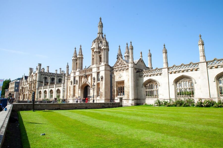 Cambridge: 2-Hour Private University Walking Tour - Trinity College and Henry VIII’s curious gift