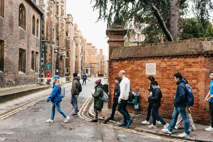 Cambridge: Alumni-Led Walking Tour w/ King's College Option - Key points to know before you book