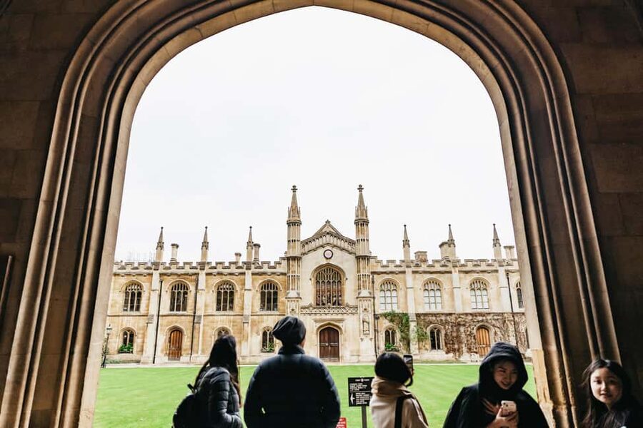 Cambridge: Alumni-Led Walking Tour w/ King's College Option - Kings College, Corpus Christi, and Queens College