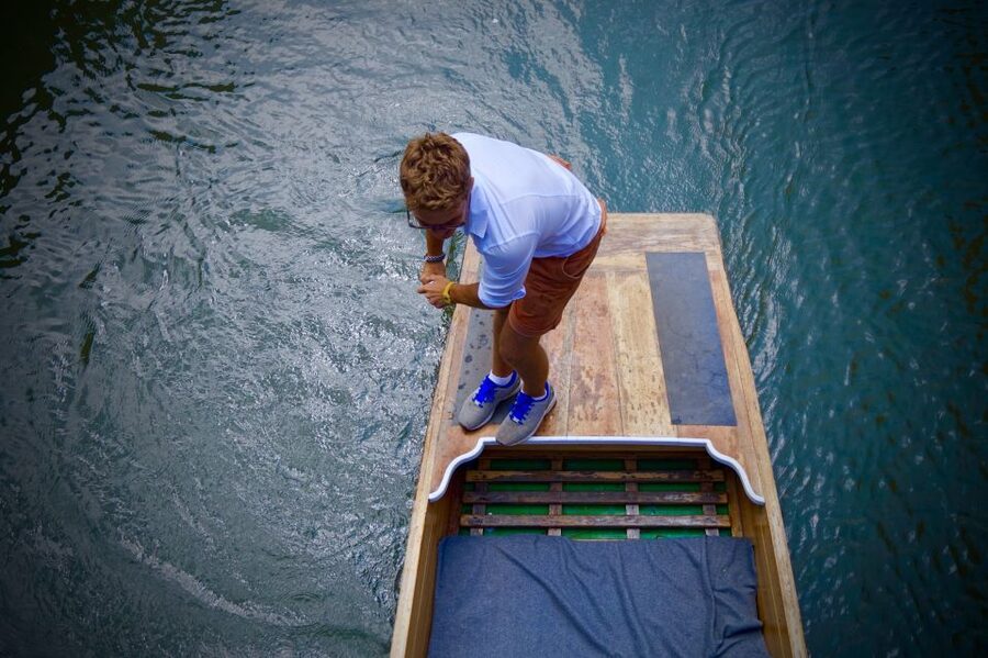 Cambridge: Chauffeured Punting Tour - Leaving from the Jesus Green landing stage