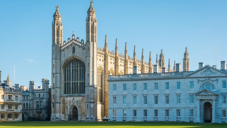 Cambridge: City Walking Tour & Exploration Game - How the puzzle format works in practice