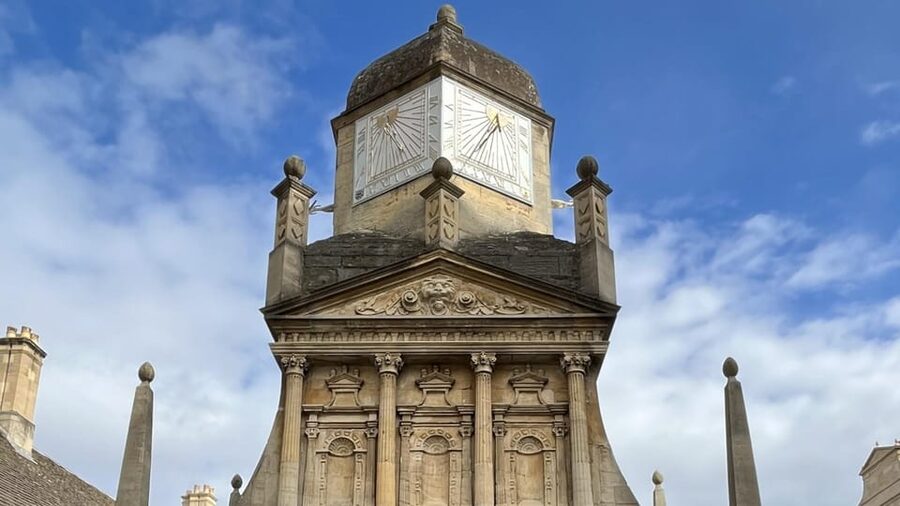 Cambridge: City Walking Tour & Exploration Game - Is $37 good value for five people?