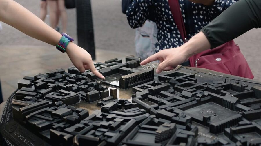 Cambridge: City Walking Tour & Exploration Game - Who should take this Cambridge Quest?