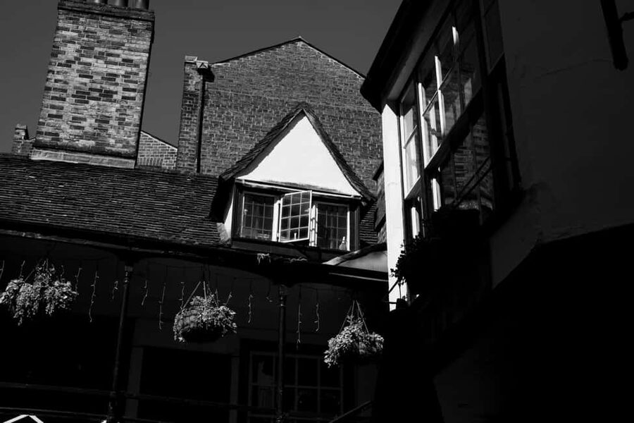 Cambridge: Ghost Tour Led by University Alumni Guide - Key details before you book