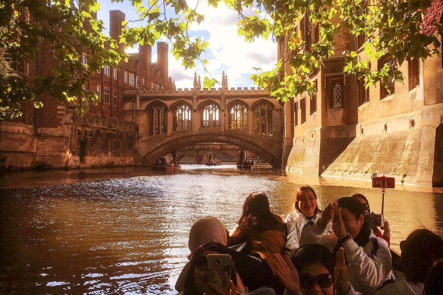 Cambridge: Guided River Cam Punting Tour - The price and what it means for your group