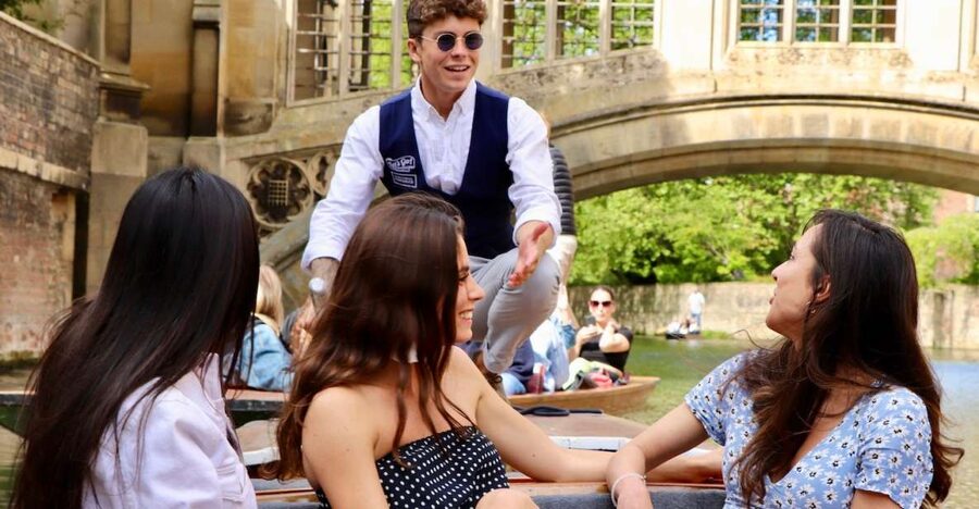 Cambridge: Private Chauffeured Punting Tour - What the chauffeur adds to the ride
