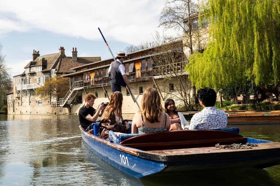 Cambridge: Punting Tour on the River Cam - King’s College from the water
