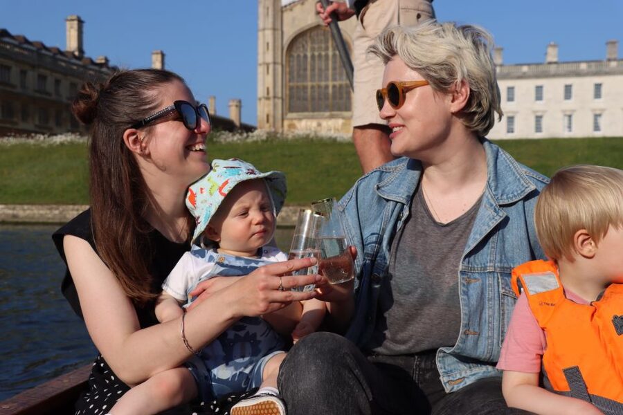 Cambridge: Shared Chauffeured Punting Tour - Starting at Jesus Green