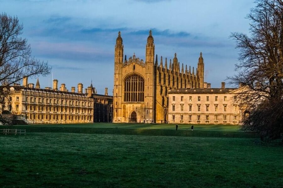 Cambridge: Sightseeing Walking Tour with a Local Guide - What the guide adds, and where the risk lies