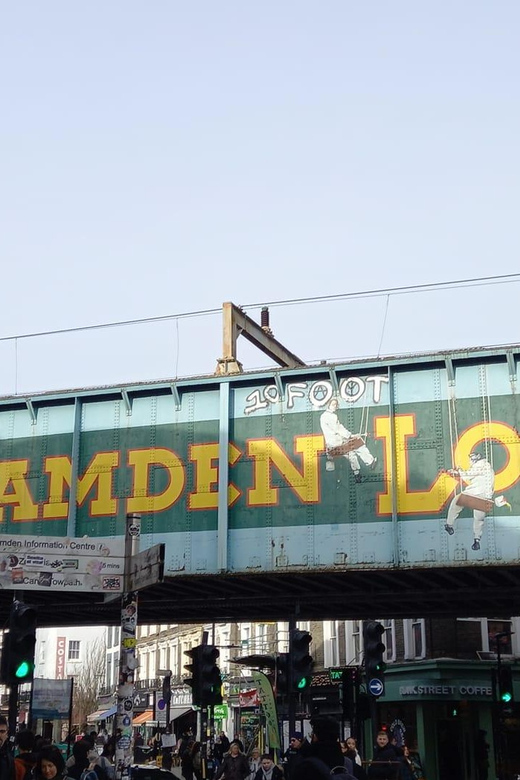 Camden Pub and Walking Tour - What the guide adds to the experience