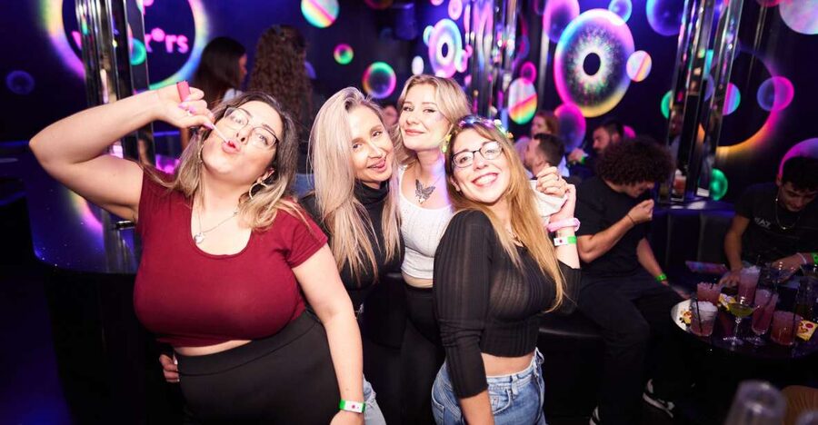 Camden Pub Crawl & Bar Tour London - Why Camden works well for a pub crawl