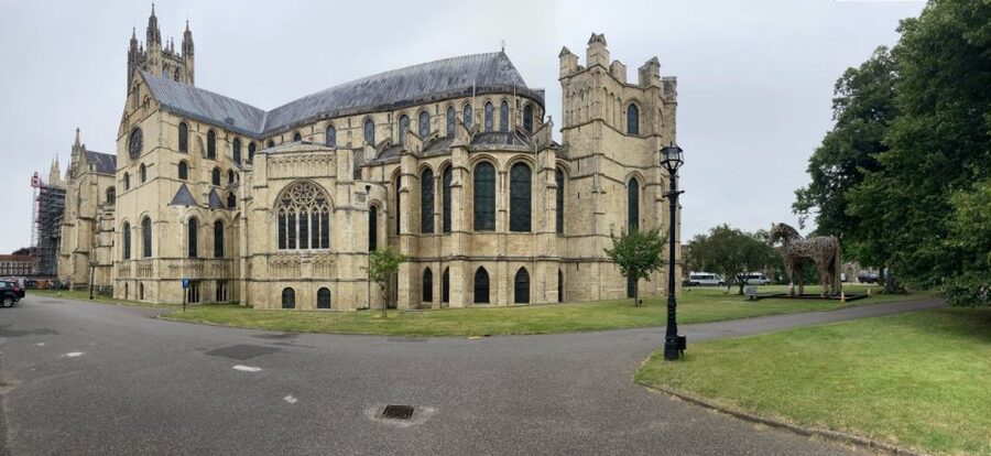 Canterbury: Private Guided Walking Tour with Official Guide - Thirty minutes in the Cathedral Precincts