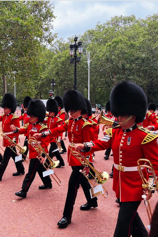 Changing of the Guard at Buckingham Palace - St James’s Palace and the end of the route