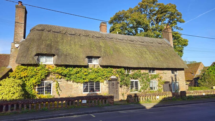 Chawton: Village tour to discover its ties to Jane Austen - Laura’s local perspective