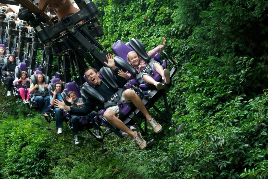 Chessington World of Adventures Resort: Entrance Ticket - Starting with African Kingdom and the safari truck