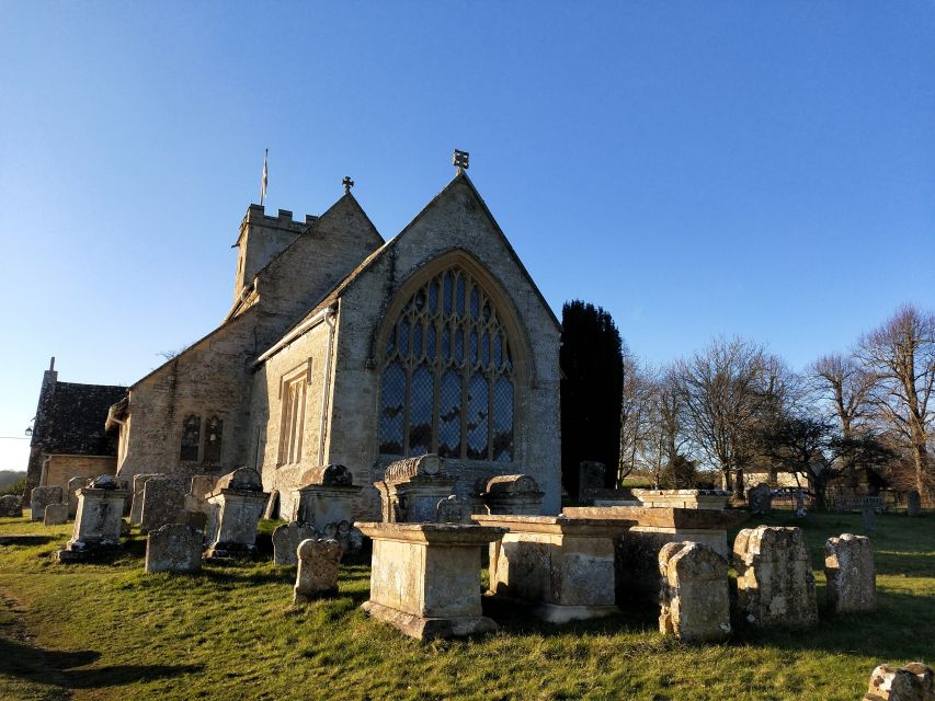 Cotswolds: Full-Day Electric Bike Tour - A garden pub lunch, with the meal paid separately