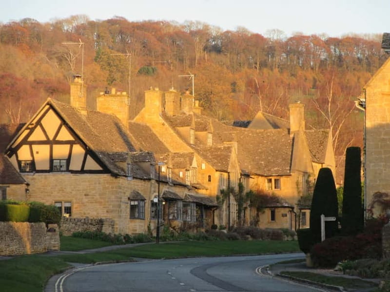 Cotswolds: One Day Cotswolds Walking Tour - Guide style and group atmosphere