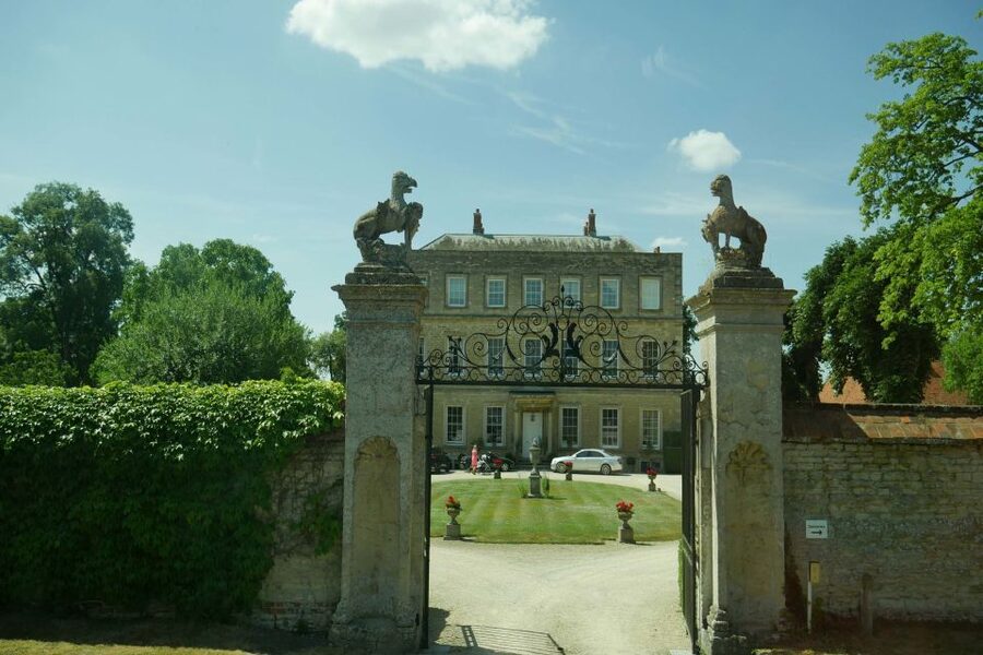 Day-Tour of the Midsomer Murders Locations - Seeing the village behind the village