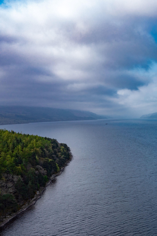 Dochgarroch: Caledonian Canal and Loch Ness 50min Cruise - Live stories, sonar, and the Nessie search