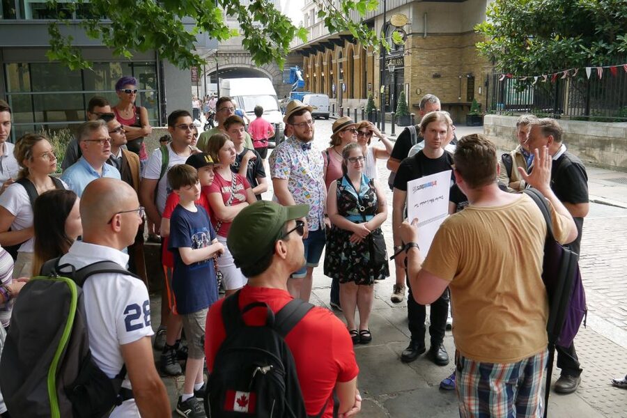 Doctor Who London Walking Tour - The short bus ride to Westminster