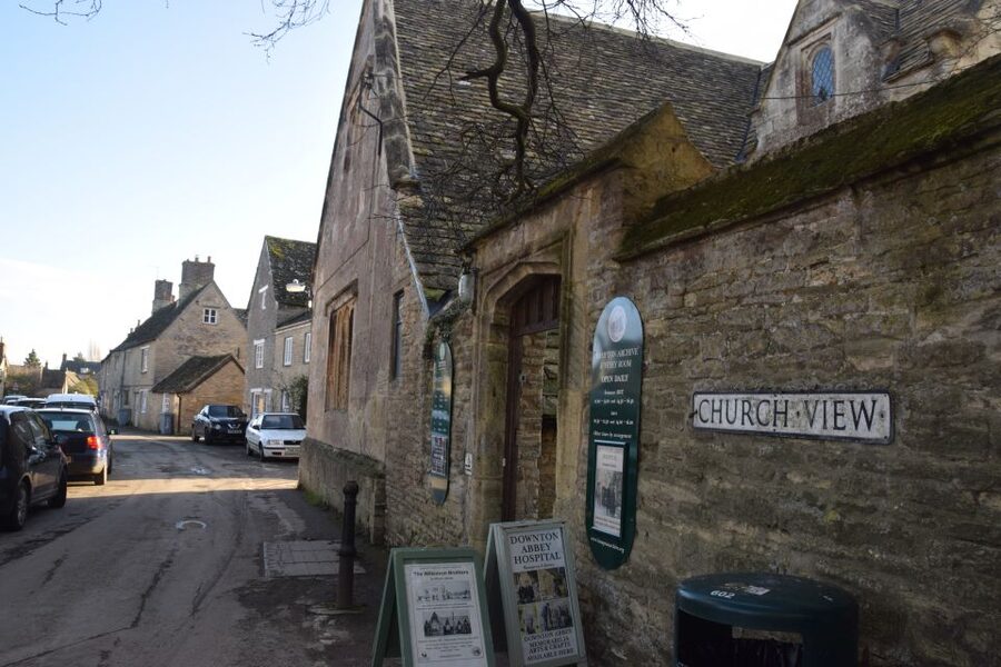 Downton Abbey and Village Small Group Tour from London - Gardens, grounds, and the aristocratic setting