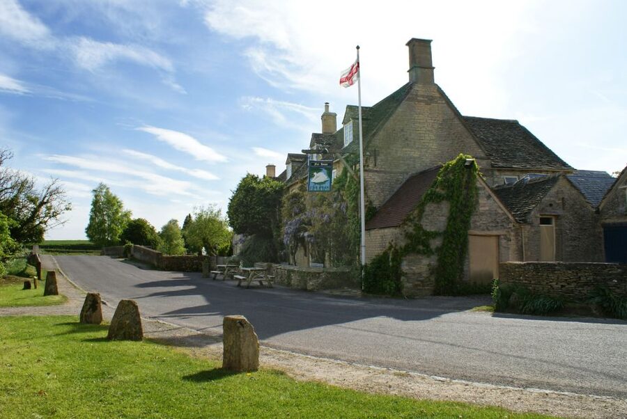 Downton Abbey Film Locations & Blenheim Palace Day Tour - From London to Oxfordshire by mini-coach