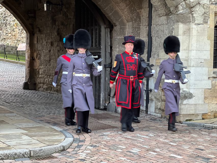 Early Access:Tower of London Opening Ceremony & Royal London - Meeting point and practical timing