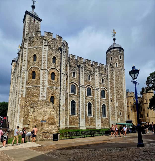 Easy Access Tower of London Royal Secrets & Scandals Tour - Why royal scandal is the right way into the Tower