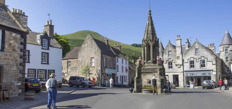 Edinburgh: St. Andrews and Falkland Palace Day Tour - Who should book this tour?