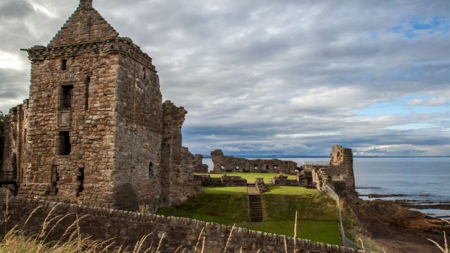 Edinburgh: St Andrews, Dunfermline Abbey and Fife Coast Tour - St Andrews beyond the Old Course