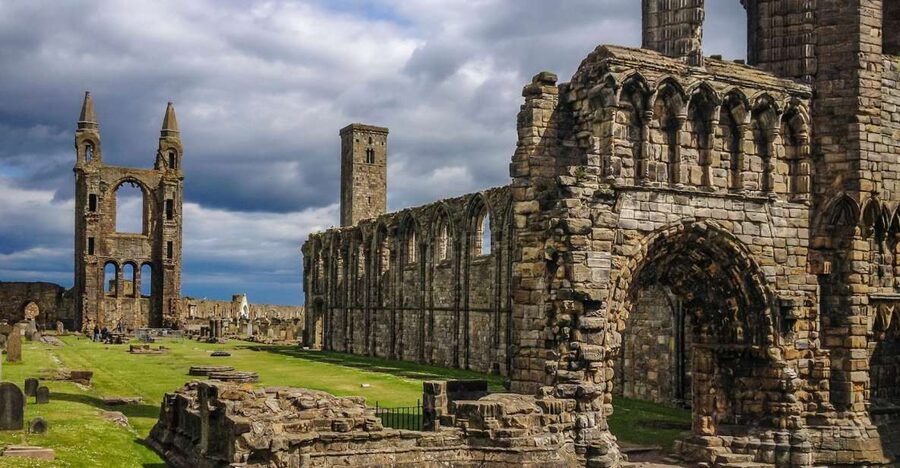 Edinburgh: St Andrews, Dunfermline Abbey and Fife Coast Tour - Should you book the St Andrews and Fife Coast tour?