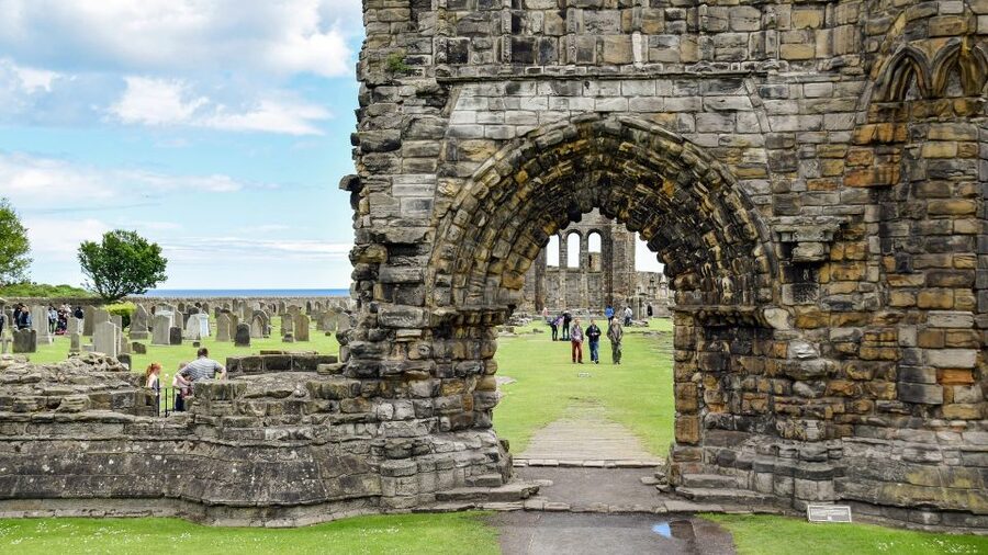 Edinburgh: St Andrews, Dunnottar Castle & Falkland Tour - Weather, walking, and what to pack