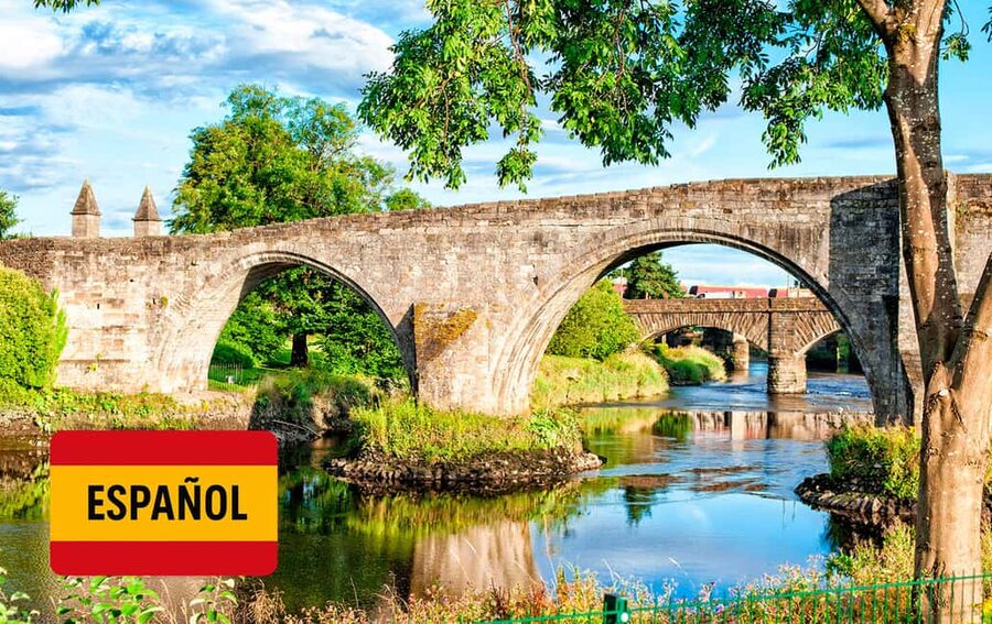 Edinburgh: Stirling, Whisky and St Andrews Tour in Spanish - Stirling Castle and the royal past