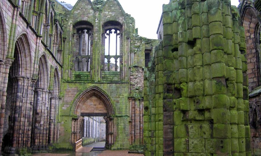 Edinburgh: Stirling, Whisky & St Andrews Tour in Italian - Learning how Scottish whisky is made