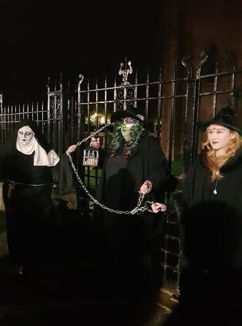 Elgin: Witch Trials Tour - English or Spanish guiding