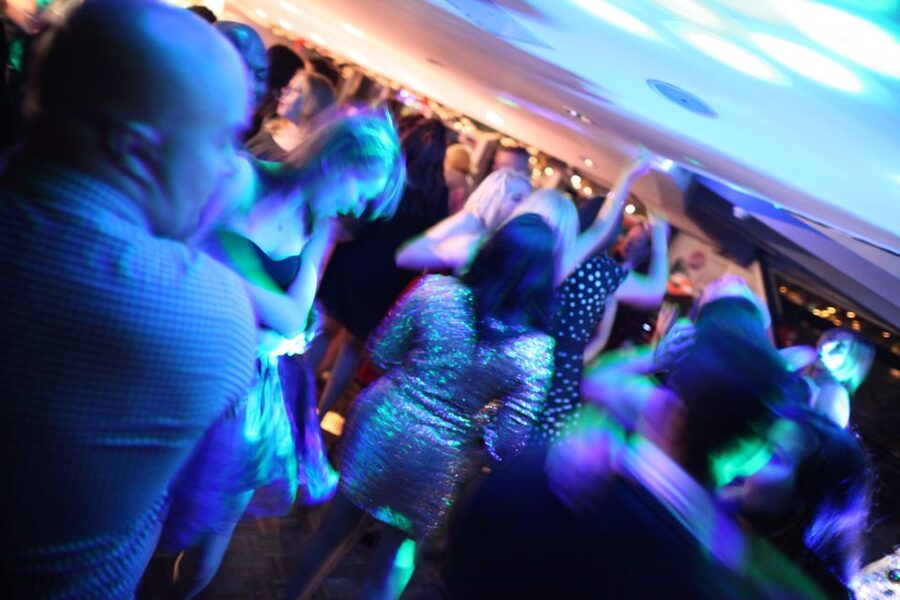 Festive London New Year’s Eve 3-Course Dinner Cruise - Who will enjoy this cruise most