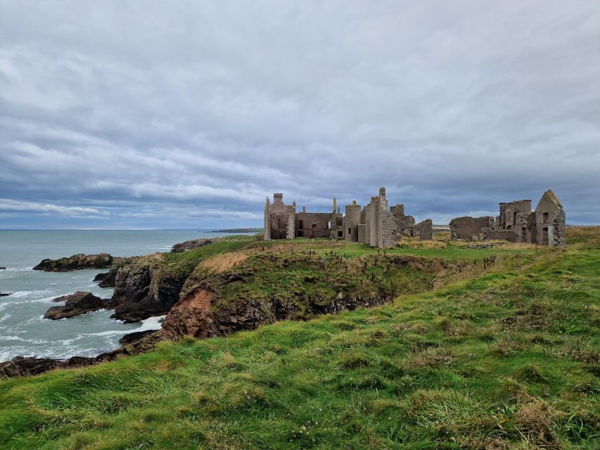 From Aberdeen: Coastal Villages of Aberdeenshire Tour - Bullers of Buchan and the seabird cliffs